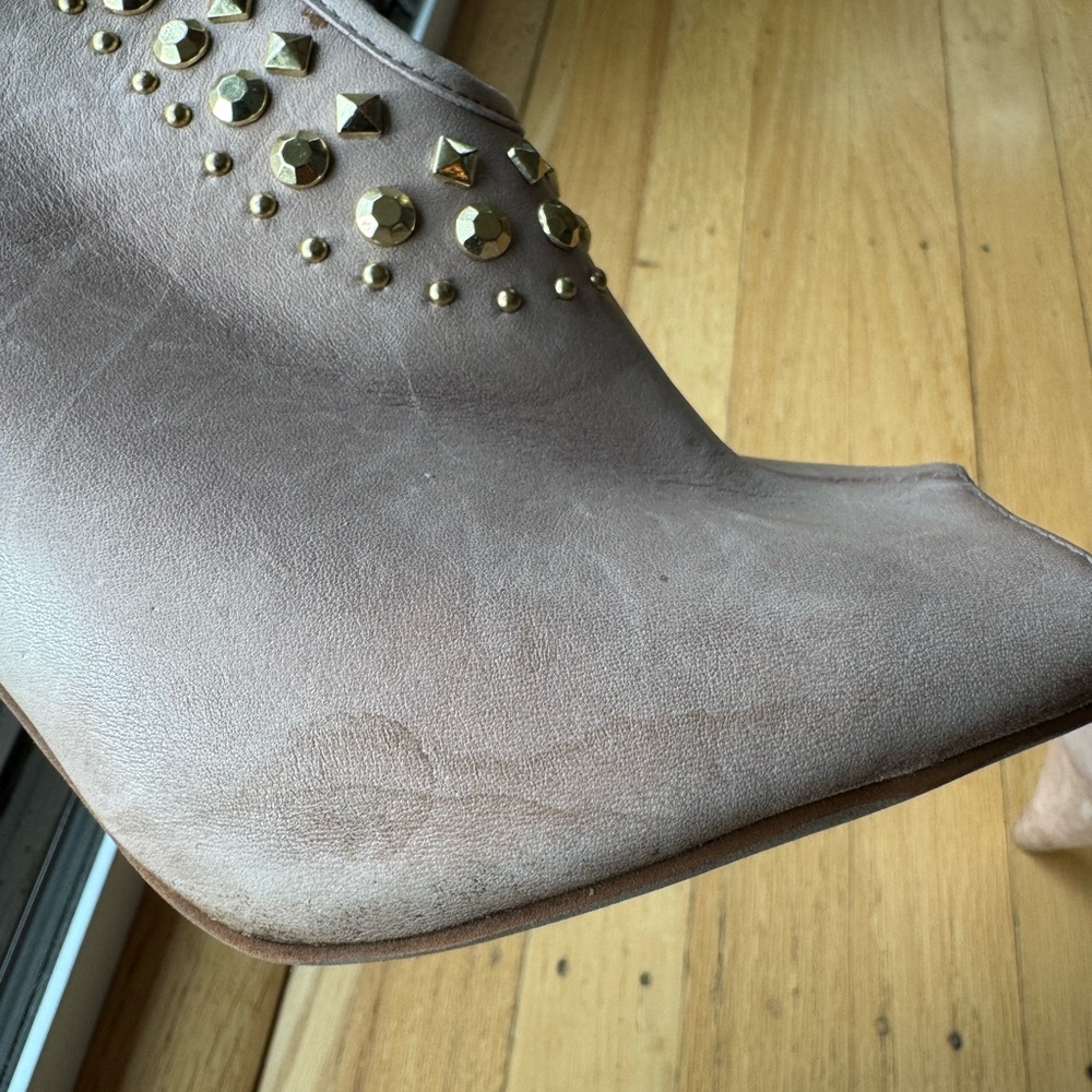 Vince Camuto Vo-Amy Gold Studded Leather Open Toe Booties , size 8.5 - Picture 7 of 8